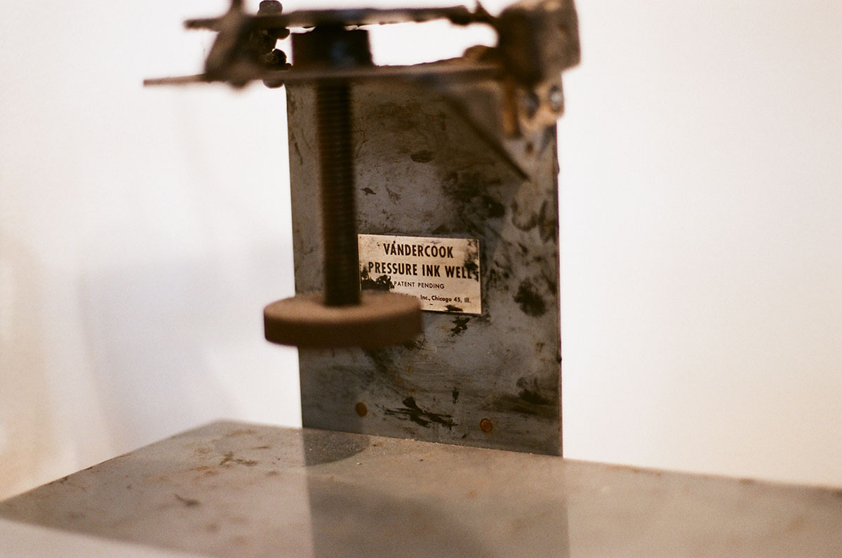 Letterpress pressure ink wells machine